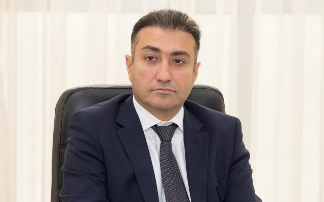 Yeni Klinikanın direktor müavini işdən çıxarıldı (FOTO)